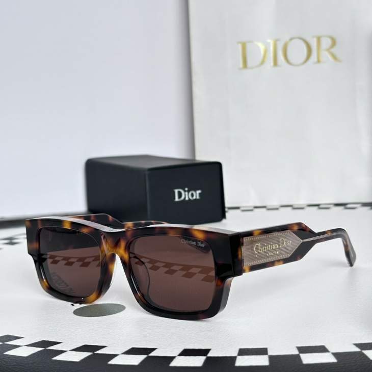 Picture of Dior Sunglasses _SKUfw75842515fw